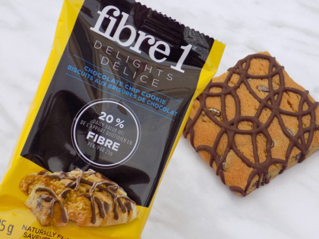 Fibre 1 Delights Chocolate Chip Cookie Review - Low Calorie Snacks Canada
